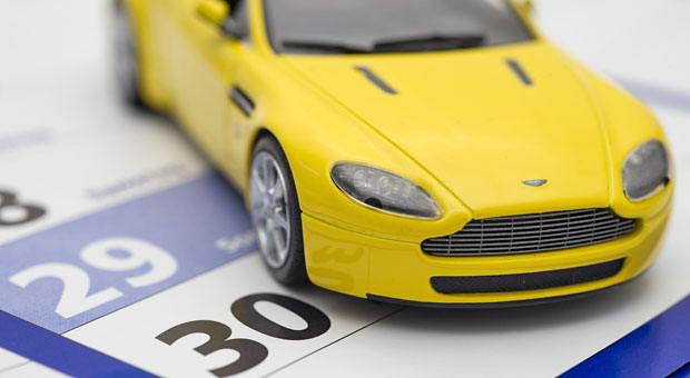 Stichtag 30. November:  Millionen Autobesitzer kündigen zu diesem Termin, um die Kfz-Versicherung zu wechseln.