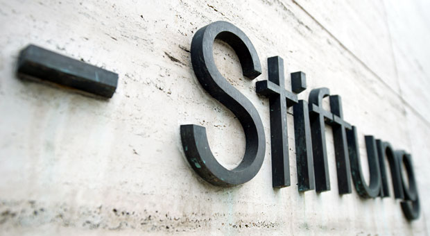 Um eine Stiftung zu gründen, ist nicht unbedingt ein großes Vermögen nötig. Auch mit weniger Geld können Gründer Gutes tun.