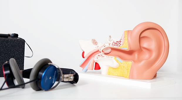 Im Hör-Labor von Audibene: "Fasziniert davon, dass mittlerweile auch immer mehr ältere Leute zuerst im Internet nach Informationen suchen"