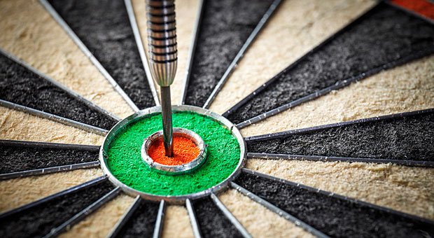 Genau ins Ziel getroffen: Wer alles andere als Versagen empfindet, leidet unter krankhaftem Perfektionismus.