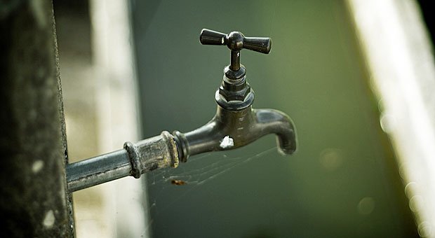 Die Bank hat den Geldhahn zugedreht? Mit smartem Liquiditätsmanagement sorgen Sie dafür, dass die Einnahmen trotzdem weiter sprudeln.