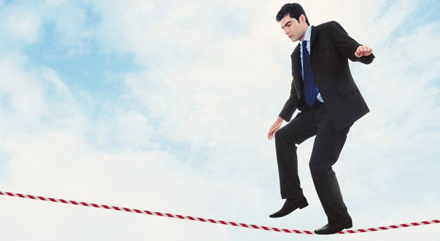 Ein Konfliktgespräch mit einem Mitarbeiter zu führen ist oft
ein Drahtseilakt.