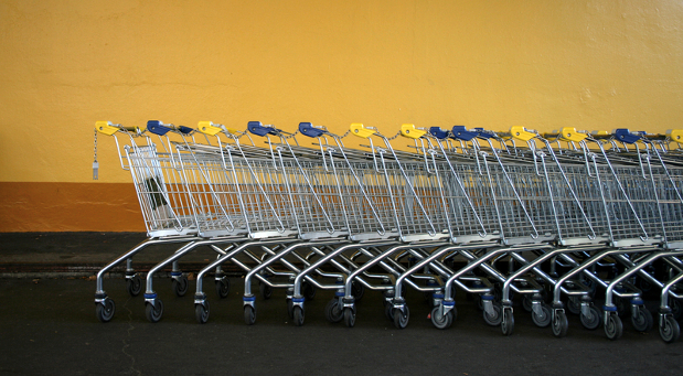 Der Onlinehandel wächst und damit auch die Menge der ungenutzten Einkaufswagen.