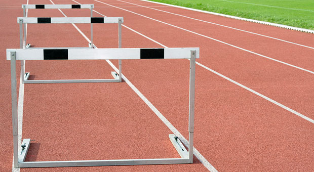 Eine Idee finden, die einen begeistert, sie mit der Welt teilen und prüfen, ob die Idee auch für andere interessant ist - diese drei Hürden muss ein Start-up laut Felix Plötz nehmen.