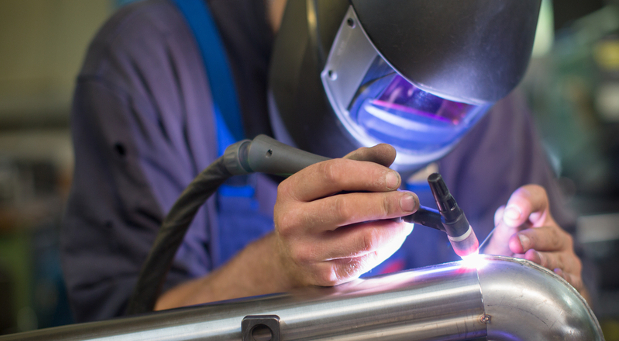 In den Metallbauberufen ist die Zahl der Arbeitsausfälle besonders hoch.