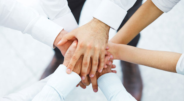 Um erfolgreich zu gründen, ist neben einer tollen Geschäftsidee noch ein gutes Team nötig. Internetportale können bei der Suche helfen.