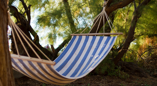 Endlich frei! Auch wenn es nicht jedem so vorkommen mag: Deutschlands Arbeitnehmer dürfen so viel faulenzen wie sonst kaum jemand. Laut einer Studie zu ihren Urlaubstagen können Angestellte jedes Jahr 29 Arbeitstage freinehmen.