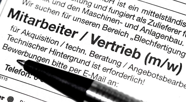 Was soll ich bloß in die Stellenanzeige schreiben? Das fragen sich viele Unternehmer. Die 5-W-Regel hilft beim Strukturieren.