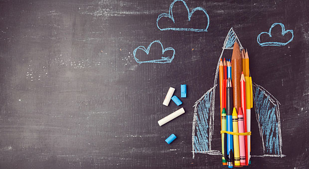 Ein bisschen mehr als ein paar Buntstifte brauchen Sie zwar schon zum Durchstarten. Der Einstieg ins Content Marketing kann aber auch mit wenig  Zeit und Geld gelingen.