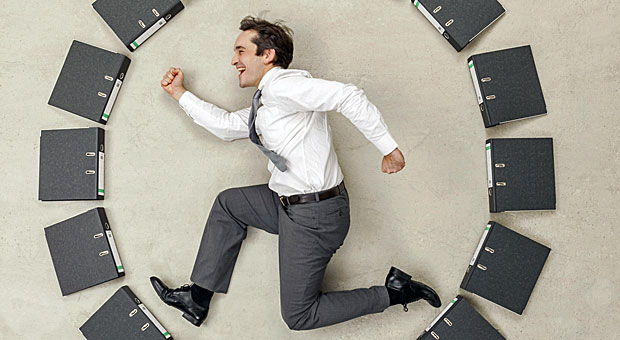 Zu viele Termine, zu wenig Freizeit: Viele Selbstständige fühlen sich wie in einem Hamsterrad. Lernen Sie, Grenzen zu setzen, um dauerhaften Stress zu vermeiden.