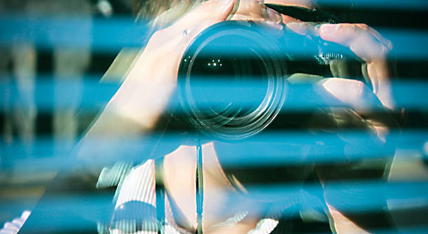 Ein bisschen Privatsphäre bitte! Wollen Sie mit einem Background-Check Ihre Bewerber prüfen, dürfen Sie nur Umstände erfragen, die direkt mit dem Job in Verbindung stehen.