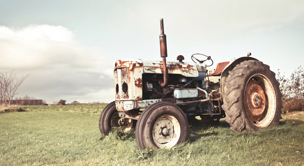 "Der tut's doch noch", heißt es oft. Doch reicht es, dass der Traktor noch fährt oder die Maschine noch läuft? Würde es sich nicht doch auszahlen, ein neues, modernes Gerät anzuschaffen? Um das herauszufinden, muss man den optimalen Ersatzzeitpunkt berechnen.