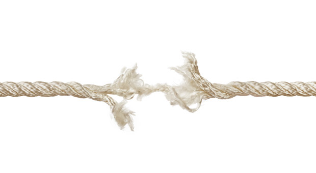 In Mehrfamilienhäusern ziehen Eigentümer nicht immer am selben Strang. Damit Konflikte nicht zu einer Zerreißprobe werden, sollten klare Regeln für das Gemeinschaftseigentum aufgestellt werden.