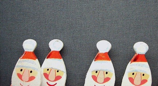 Bei der betrieblichen Weihnachtsfeier müssen einige steuerrechtliche Regeln beachtet werden.