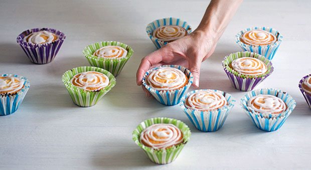 Süße Belohnung für gute Arbeit: Leistungslohn ist ein bewährtes Instrument, um Vertriebsmitarbeiter zu motivieren - besonders, wenn Prämien und Provisionen kombiniert werden.