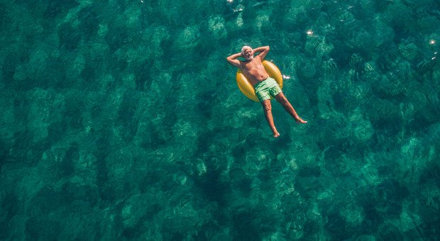 Einfach mal treiben lassen: Wenn Chefs Verantwortung abgeben, tut das auch den Mitarbeitern gut.