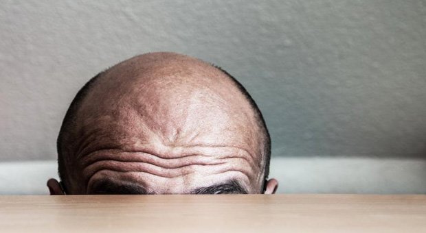 "Wie kommt der denn auf sowas?" Manche Aussagen von Kunden können echt für ein Stirnrunzeln sorgen. Wie Sie manipulative Kommunikation erkennen  - und passend kontern.