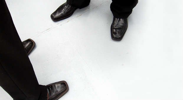 Hier trifft man viele potenzielle Kunden: Messen sind für den Vertriebsexperten Thomas Dehghan eine Akquisesituation de luxe. Mit der richtigen Gesprächsführung machen Sie Messebesucher zur Ihren Kunden.