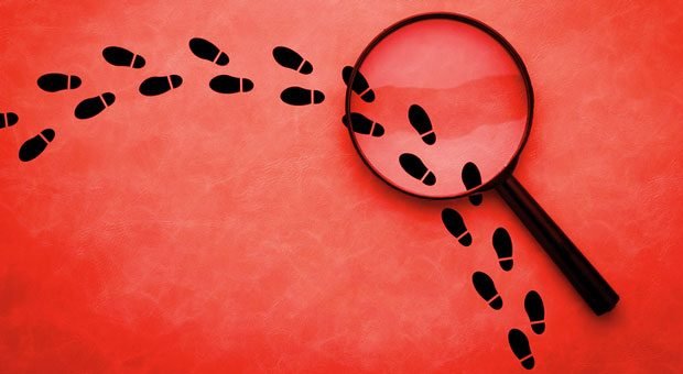 Da läuft doch was schief? Wer Mitarbeitern begründet misstraut, darf zur Verdachtskündigung greifen.