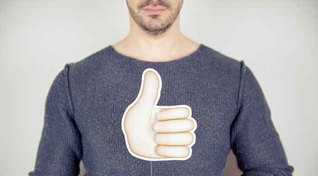 Daumen hoch: Mit Hilfe von Facebook Jobs sollen kleine Unternehmen einfacher neue Mitarbeiter finden.