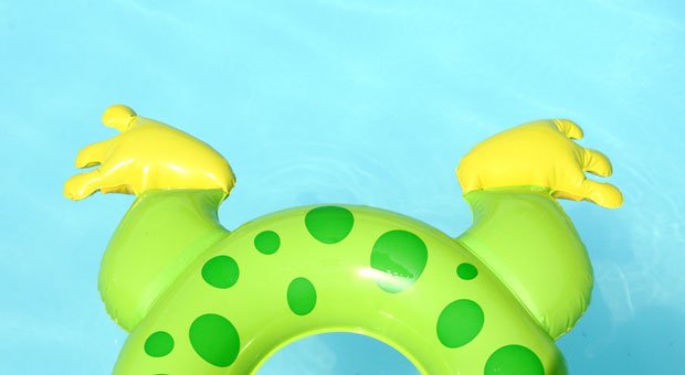 Welchen Urlaubsanspruch Arbeitnehmer mindestens haben, regelt das Gesetz genau.