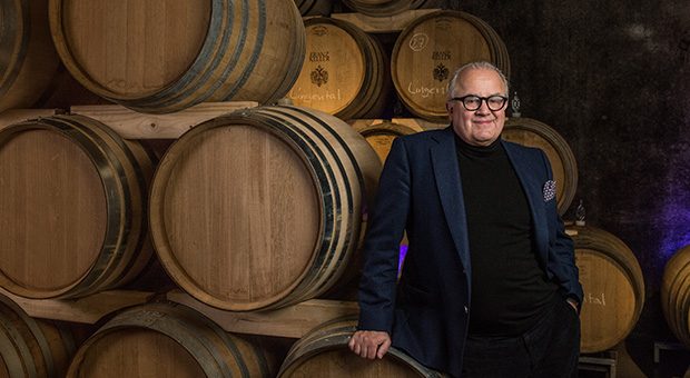 Fritz Keller im Keller: Der designierte DFB-Präsident ist Winzer und Inhaber des Weinguts Franz Keller, das nach seinem Vater benannt ist.
