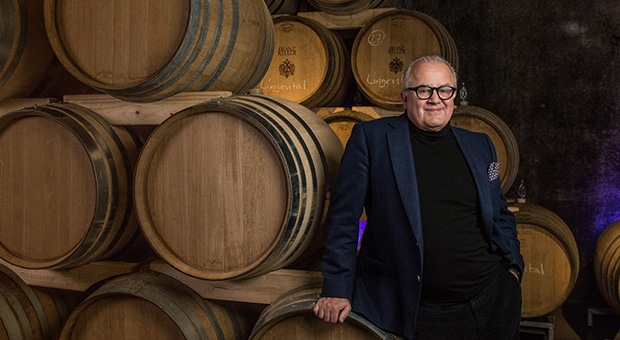 Fritz Keller im Keller: Der designierte DFB-Präsident ist Winzer und Inhaber des Weinguts Franz Keller, das nach seinem Vater benannt ist.