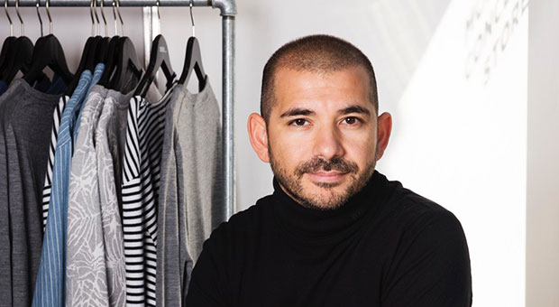 Özgur Aylikci verkauft Kleidung im Geschäft - und online auf Instagram.