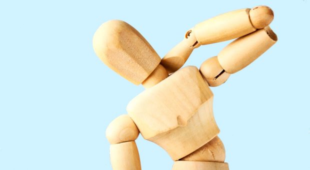 Verspannungen lassen sich mit einem kurzen Schreibtisch Workout lösen