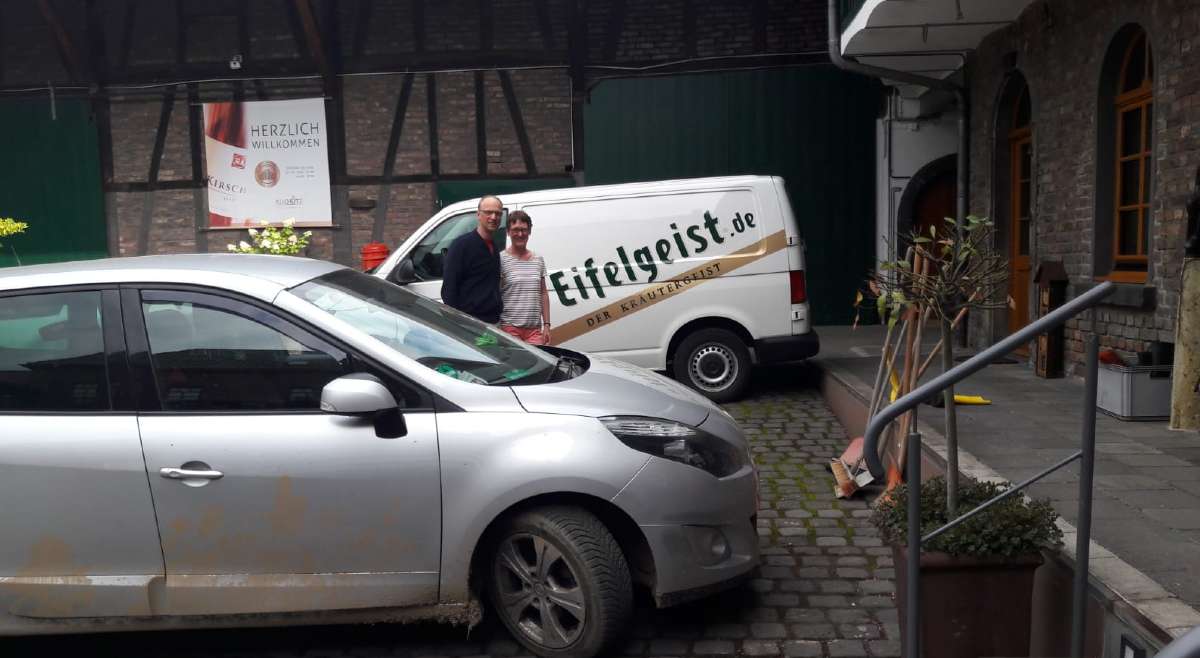 Axel Nacke in der Ferienwohnung nach der Flutkatastrophe