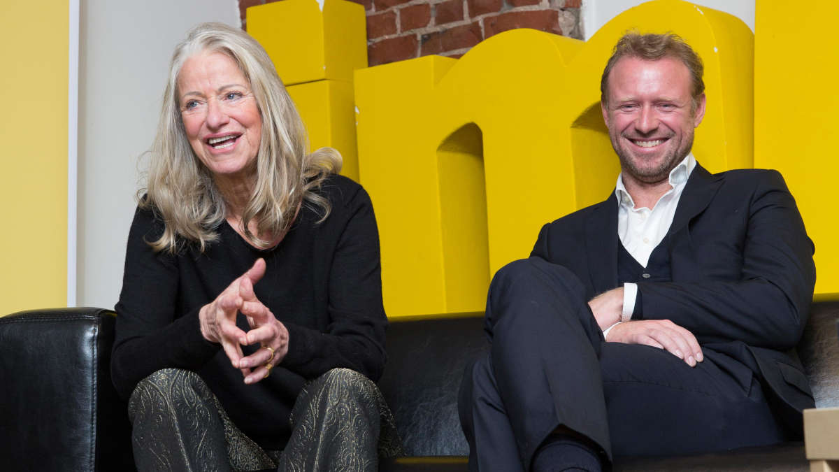 Iris von Arnim und ihr Sohn Valentin erzählen in der impulse-Redaktion über die schwierige Unternehmensübergabe.