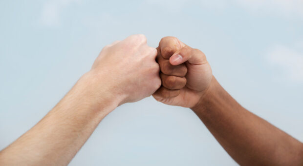 Fistbump