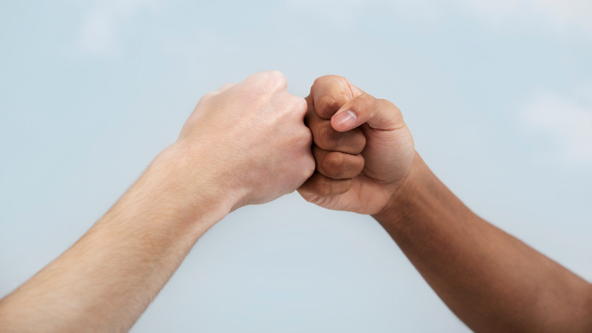 Fistbump