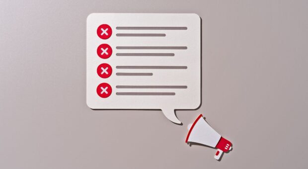 Illustration einer Checkliste, jeder Stichpunkt darauf ein rotes Kreuz