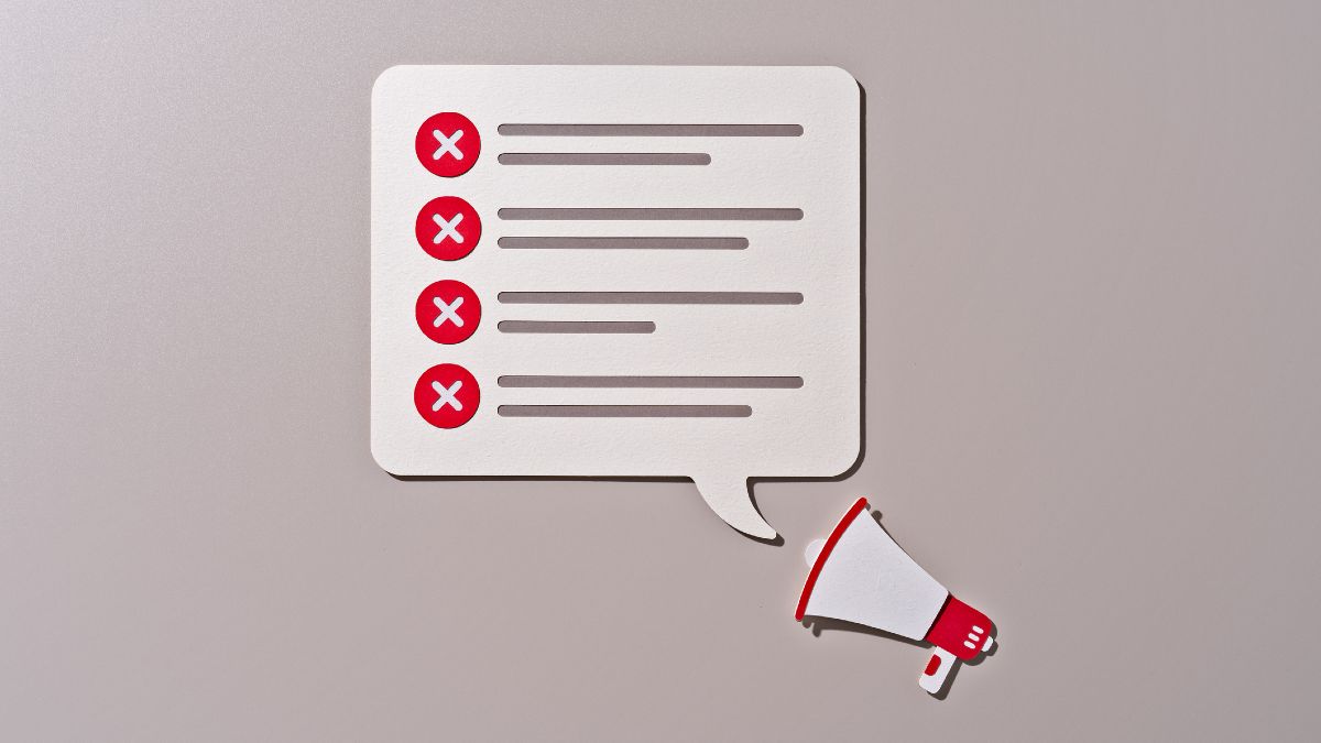 Illustration einer Checkliste, jeder Stichpunkt darauf ein rotes Kreuz