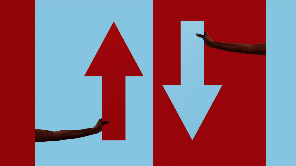 Zwei Pfeile, einer nach oben, einer nach unten.